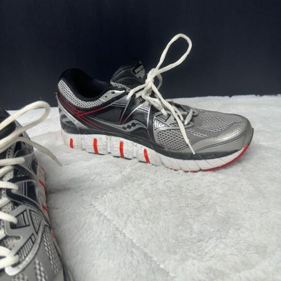 Saucony Redeemer Men's Size 10 - Picture 7 of 12